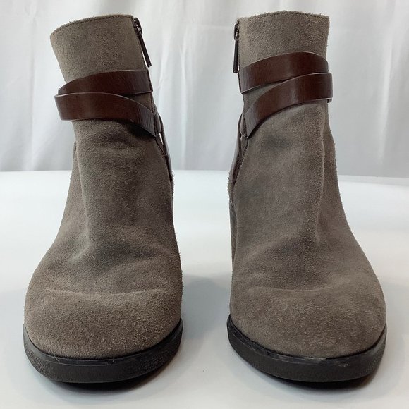 Michael Kors Ankle Bootie - Picture 3 of 16